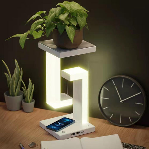 Balance-Lampe am Nachttisch