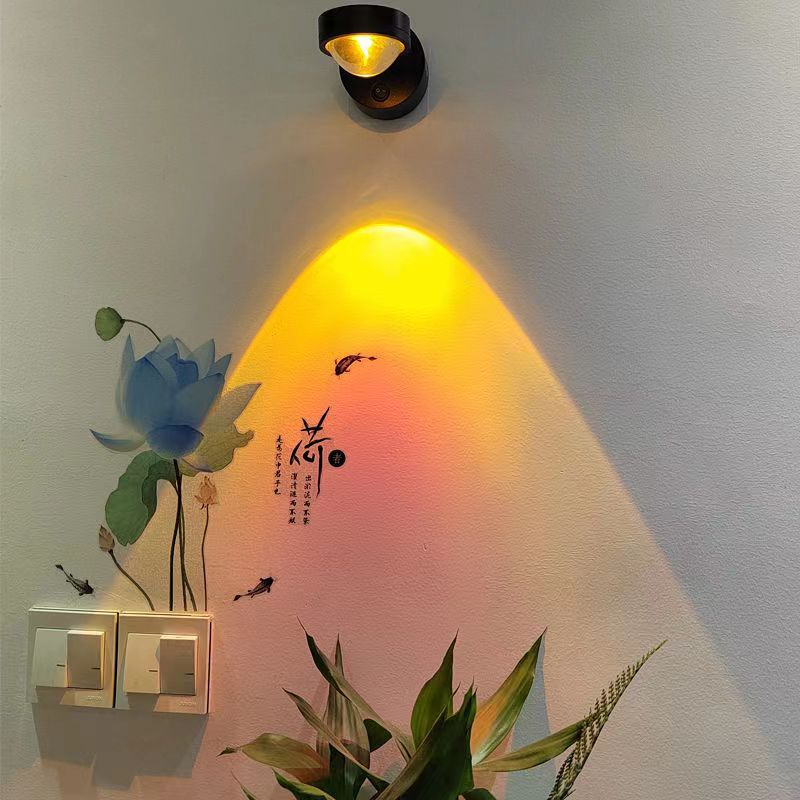 Sunset Wandlampe an der Wand mit warmem Lichtkegel